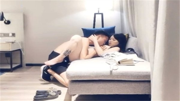 黄先生之硬邦邦探花约了个灰裙漂亮妹子酒店啪啪_