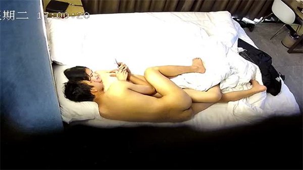 酒店偷拍现场直击！超高颜值情侣偷情完整版1