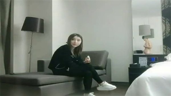 利哥探花极品美女娇喘淫语，迷人身材骚气冲天任你玩