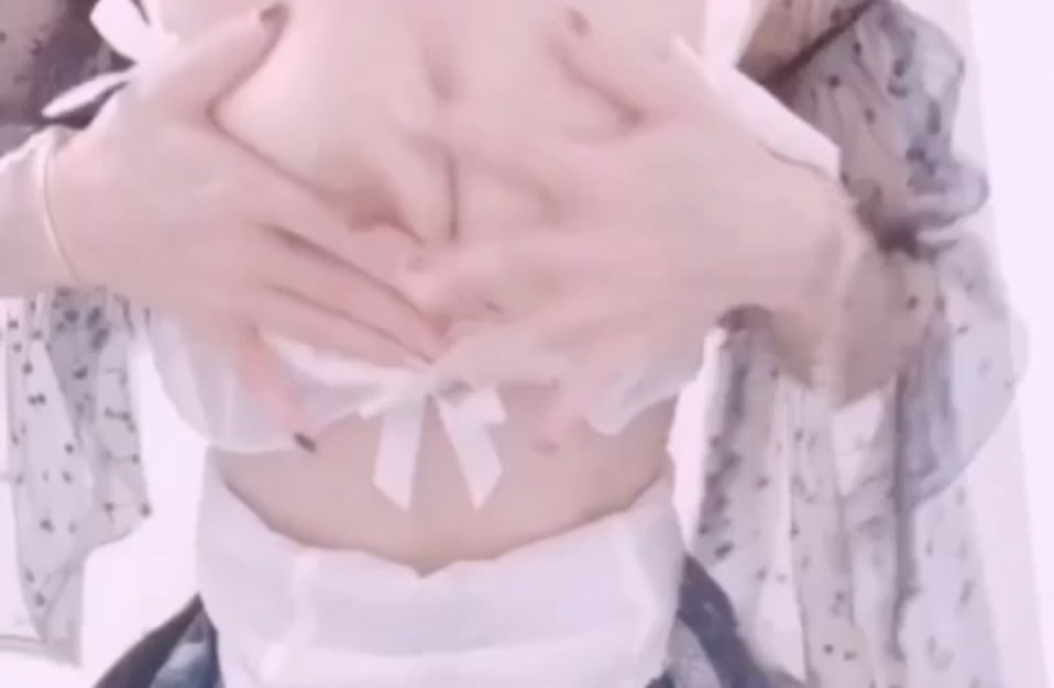 洛丽塔白丝少女..