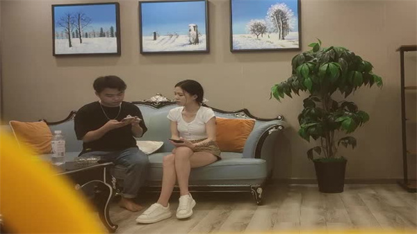 新片速递我有一台拖拉机顶级高端外围场